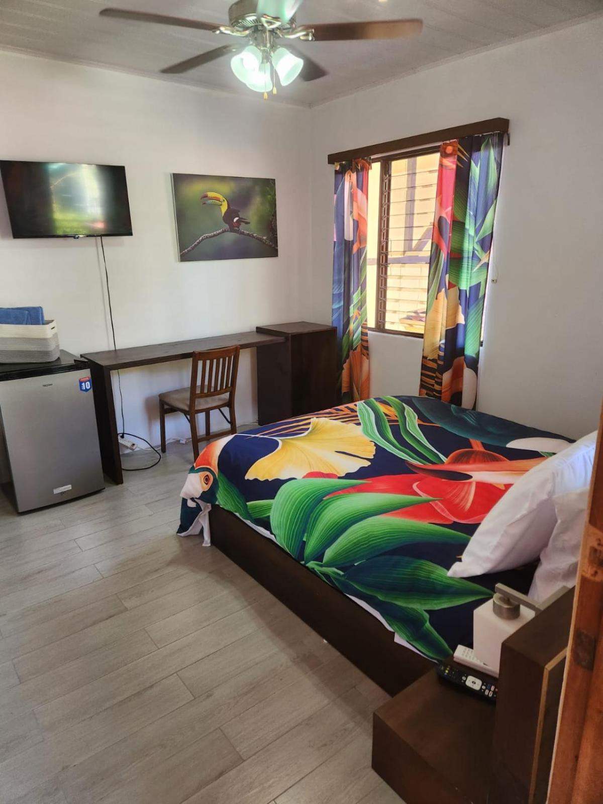 Hotel Villa Prats Manuel Antonio Exterior photo